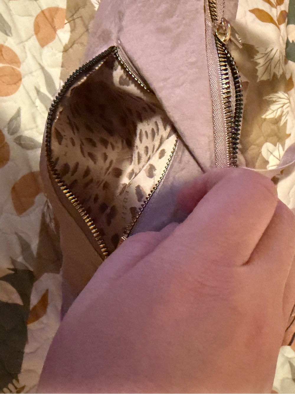 Kedzie Atlas Crossbody Bag - Picture 4 of 8